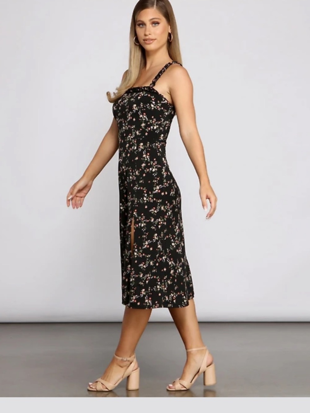 WINDSOR Sz M Black Whimsical Stretchy Floral Maxi Dress with Ruffle straps